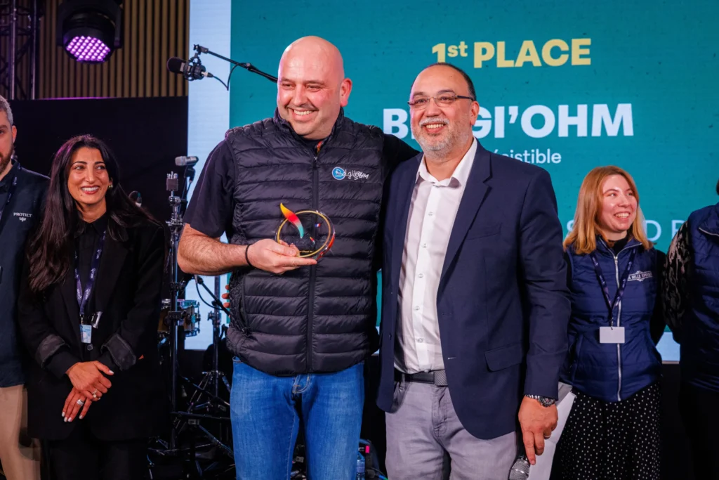 Remise du premier prix Vapexpo Awards au gagnant 2026 du meilleur E-liquide Gourmand sur scène